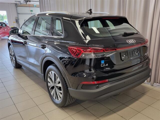 Audi Q4 e-tron 2025 SUV 45 e-tron Land of quattro | Ajamaton Q4 nopeaan toimitukseen |