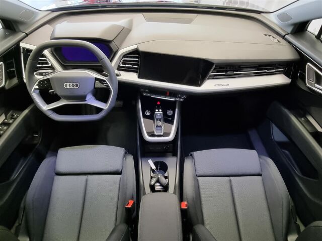 Audi Q4 e-tron 2025 SUV 45 e-tron Land of quattro | Ajamaton Q4 nopeaan toimitukseen |
