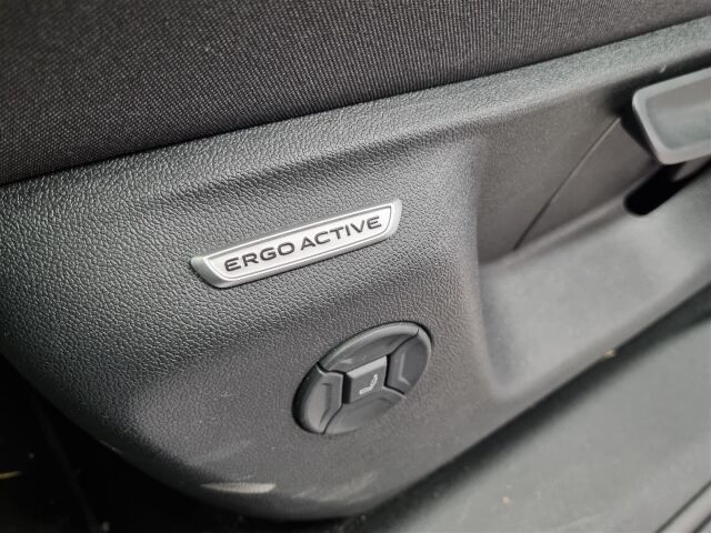 Volkswagen Tiguan 2025 Elegance 75-v Juhlamalli eHybrid 150 kW DSG-automaatti