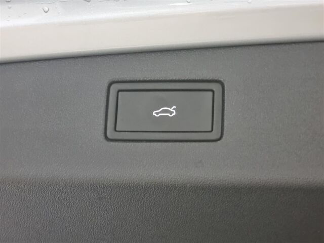 Volkswagen Tiguan 2025 Elegance 75-v Juhlamalli eHybrid 150 kW DSG-automaatti