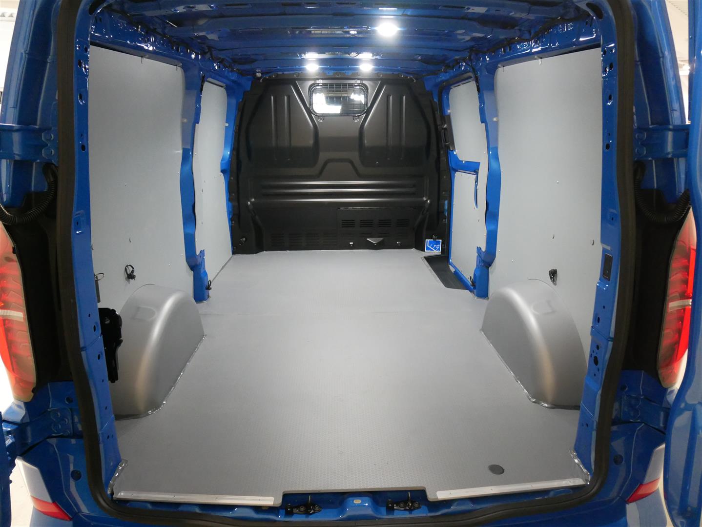 Volkswagen Transporter 2025, kuva 4/16