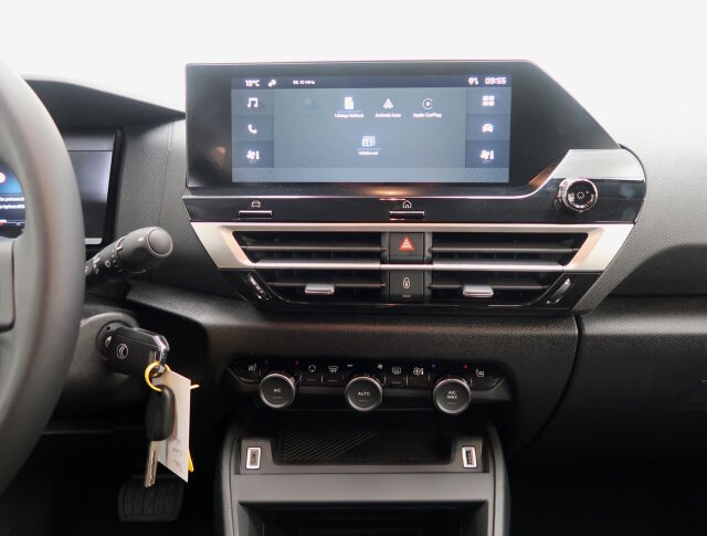 Citroen C4 2025 Plus Hybrid 145 Automaatti *Korko 0,9 + kulut! *Heti toimitukseen!