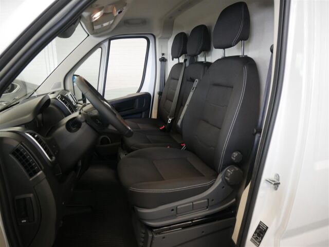 Fiat Ducato 2025 Multijet3 140 L3H2 AT / Uusi automaatti-Ducato heti ajoon! / ALV / Vanerointi / Koukku / 2 x renkaat