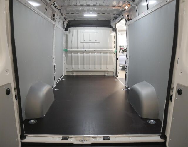 Fiat Ducato 2025 Multijet3 140 L3H2 AT / Uusi automaatti-Ducato heti ajoon! / ALV / Vanerointi / Koukku / 2 x renkaat