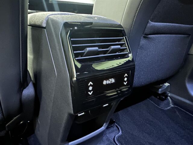 Peugeot 5008 2025 Allure Edition Hybrid 145 Aut. / 7-h / Adapt.vakkari / 360-kamera / Lämm.ohjauspyörä  /