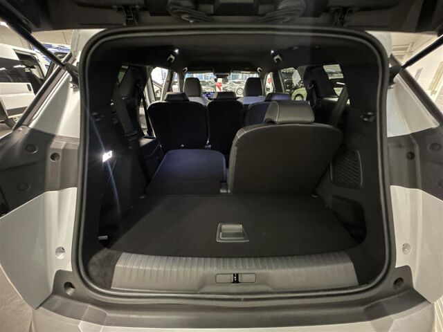 Peugeot 5008 2025 Allure Edition Hybrid 145 Aut. / 7-h / Adapt.vakkari / 360-kamera / Lämm.ohjauspyörä  /