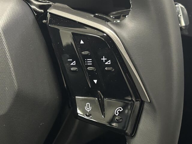 Peugeot 5008 2025 Allure Edition Hybrid 145 Aut. / 7-h / Adapt.vakkari / 360-kamera / Lämm.ohjauspyörä  /