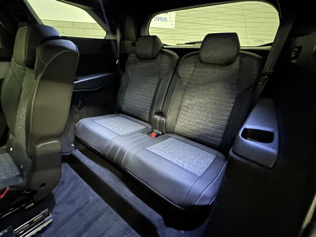 Peugeot 5008 2025 Allure Edition Hybrid 145 Aut. / 7-h / Adapt.vakkari / 360-kamera / Lämm.ohjauspyörä  /