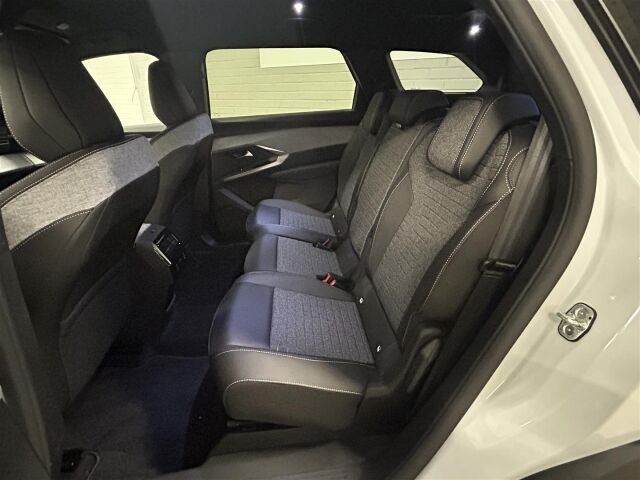 Peugeot 5008 2025 Allure Edition Hybrid 145 Aut. / 7-h / Adapt.vakkari / 360-kamera / Lämm.ohjauspyörä  /