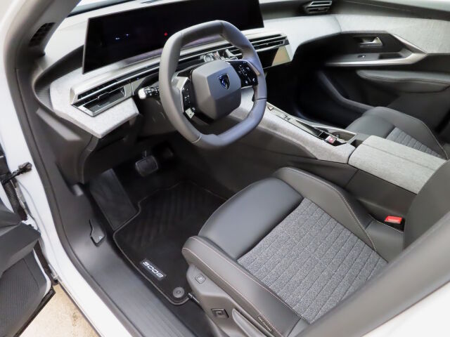 Peugeot 5008 2026 Allure 145 Hybrid Automaatti *Heti toimitukseen!