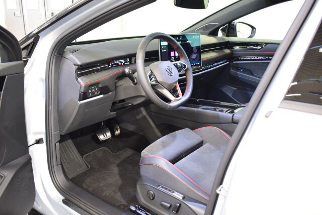 Volkswagen ID.7 2025 Tourer GTX 4MOTION 75-v Juhlamalli 250 kW, akku 86 kWh, / HARMAN GARDON / HUD / VETOKOUKKU