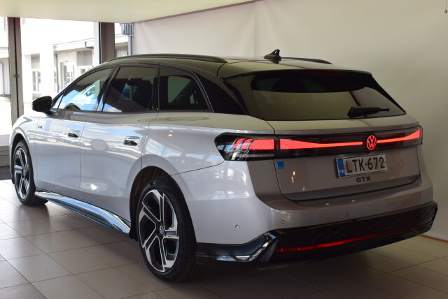 Volkswagen ID.7 2025 Tourer GTX 4MOTION 75-v Juhlamalli 250 kW, akku 86 kWh, / HARMAN GARDON / HUD / VETOKOUKKU