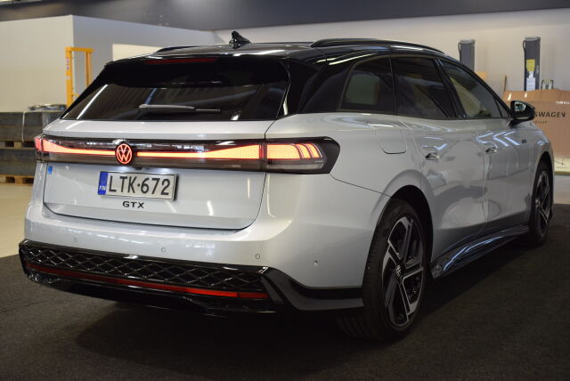 Volkswagen ID.7 2025 Tourer GTX 4MOTION 75-v Juhlamalli 250 kW, akku 86 kWh