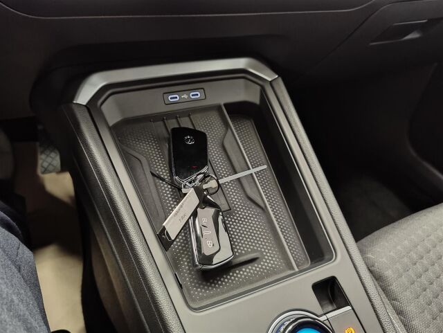 Volkswagen T-Roc 2026 Comfort 1,5 eTSI 85 kW (MHEV) DSG-automaatti, Heti Toimitukseen!