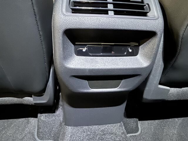 Volkswagen Tiguan 2026 Elegance Business eHybrid 150 kW DSG-automaatti