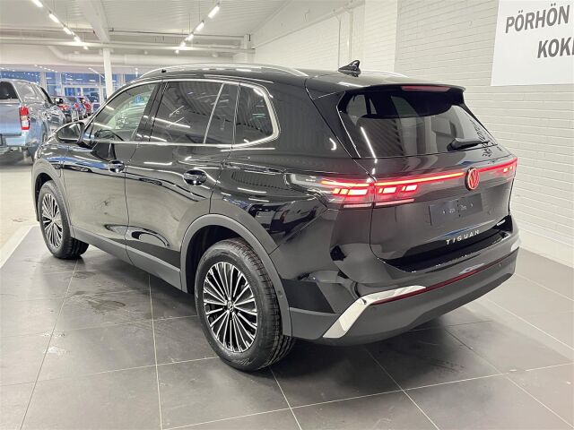 Volkswagen Tiguan 2026 Elegance Business eHybrid 150 kW DSG-automaatti