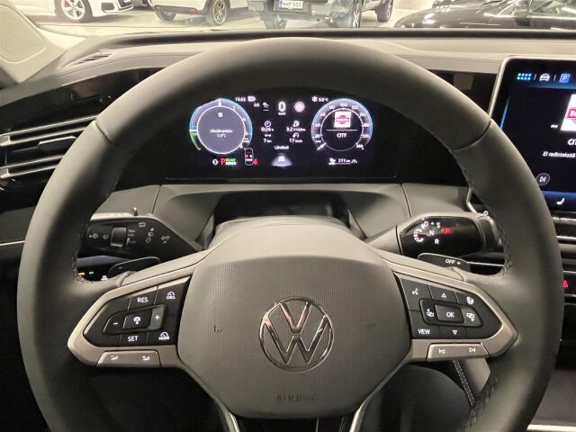 Volkswagen Tiguan 2026 Elegance Business eHybrid 150 kW DSG-automaatti