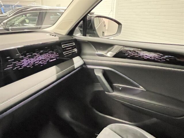 Volkswagen Tiguan 2026 Elegance Business eHybrid 150 kW DSG-automaatti