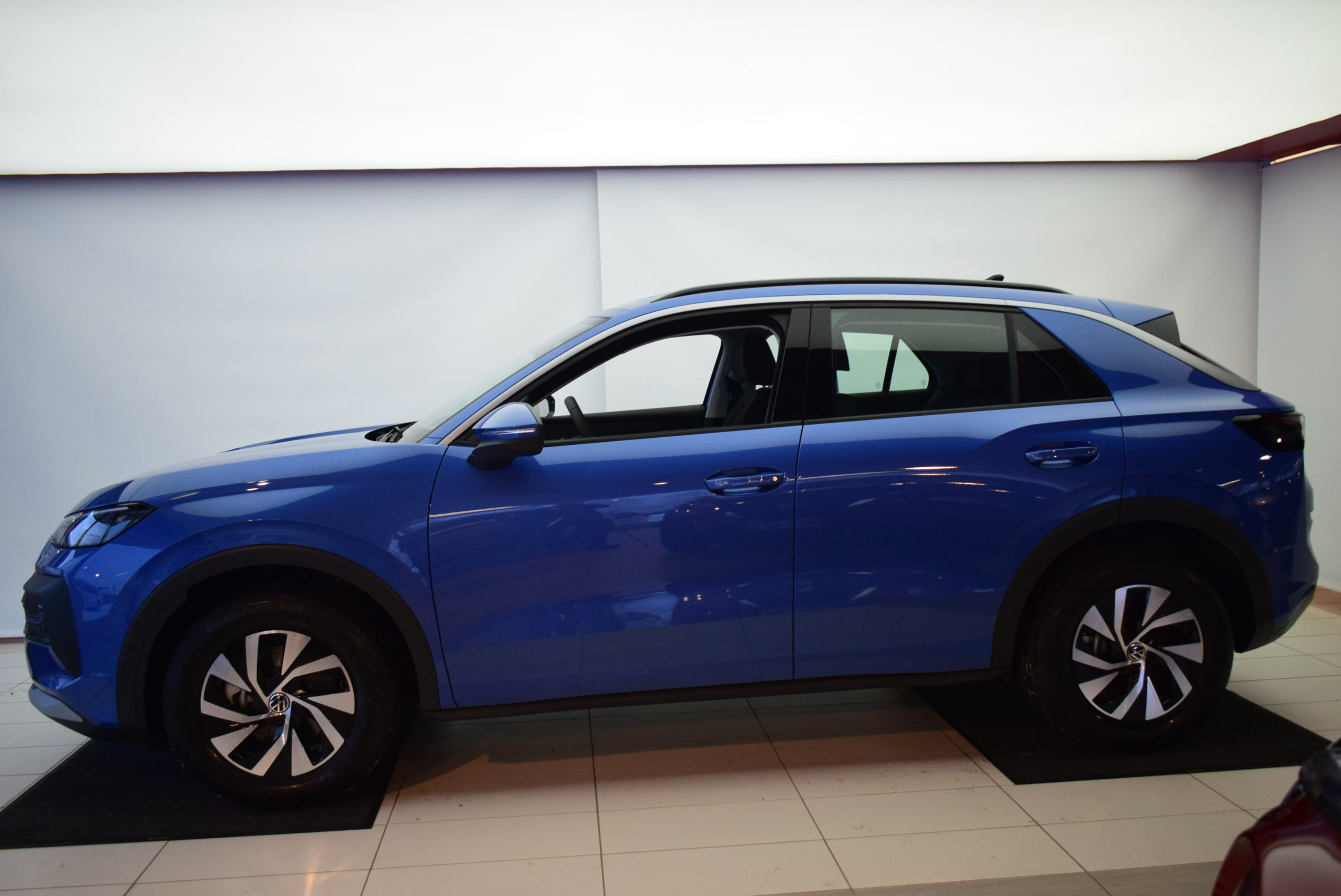 Volkswagen T-Roc 2026, kuva 2/8