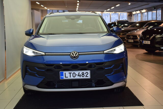Volkswagen T-Roc 2026 Comfort 1,5 eTSI 85 kW (MHEV) DSG-automaatti * Sis. kahdet renkaat ja lämmitin *
