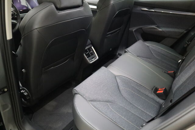 Skoda Elroq 2026 60 Selection *Metalliväri + Winter-paketti 0€**