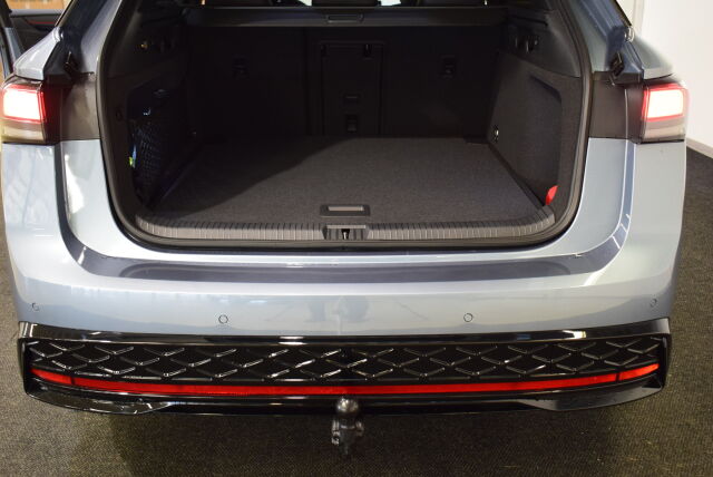 Volkswagen ID.7 2026 Tourer GTX 4MOTION 75-v Juhlamalli 250 kW, akku 86 kWh