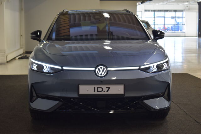 Volkswagen ID.7 2026 Tourer GTX 4MOTION 75-v Juhlamalli 250 kW, akku 86 kWh
