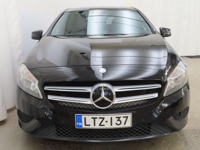 Mercedes-Benz A 2013 180 BE A Premium Business