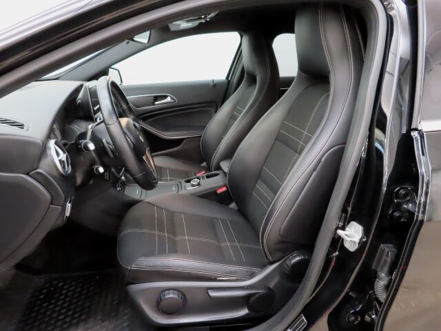 Mercedes-Benz A 2013 180 BE A Premium Business