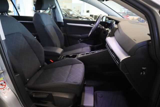 VOLKSWAGEN Golf 2024 Variant Comfort Business 1,5 eTSI 96 kW (MHEV) DSG-automaatti