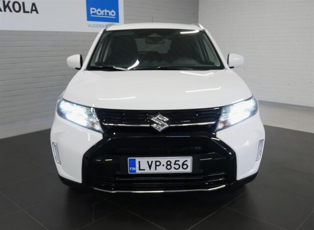 SUZUKI Vitara 2025 1,4 BOOSTERJET 48V HYBRID 4WD GL+ 6MT / Vaihtoehto uudelle! / 1-om / 2 x renkaat /