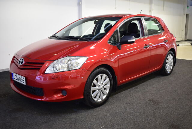TOYOTA Auris 2011 1,6 Valvematic Linea Terra 5ov * Tarkalta pidolta*