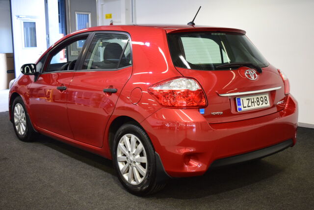 TOYOTA Auris 2011 1,6 Valvematic Linea Terra 5ov * Tarkalta pidolta*