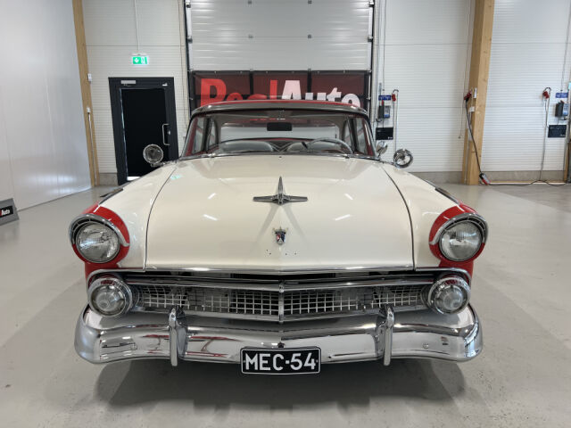 FORD Crown Victoria 1955 *2d 272cid Aut *Museorekisterissä *Täysin entisöity