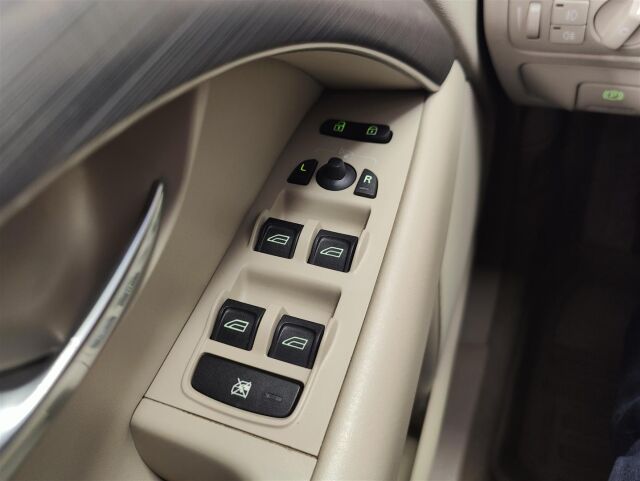 VOLVO V70 2008 2,4D Momentum aut