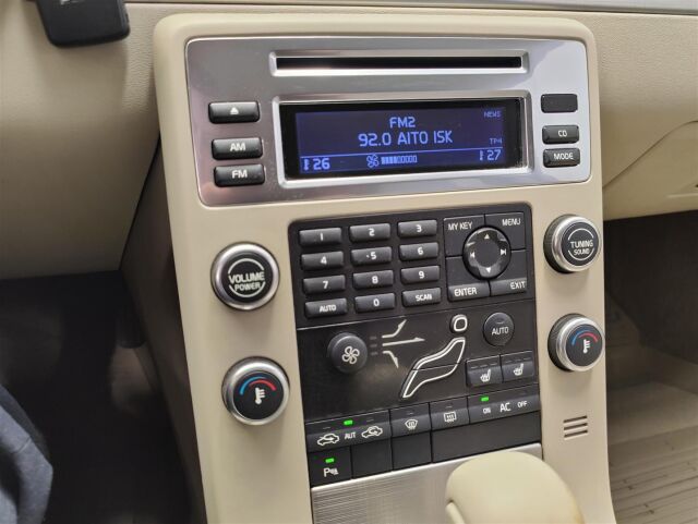 VOLVO V70 2008 2,4D Momentum aut