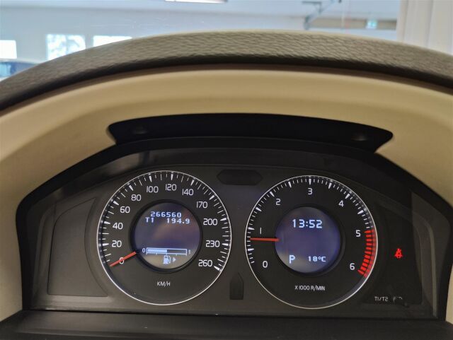 VOLVO V70 2008 2,4D Momentum aut