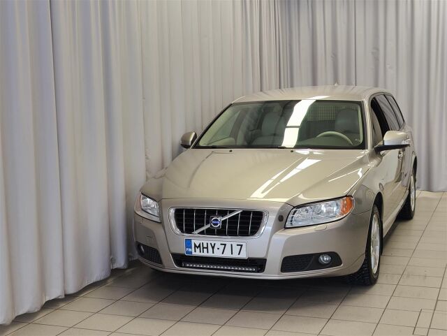 VOLVO V70 2008 2,4D Momentum aut