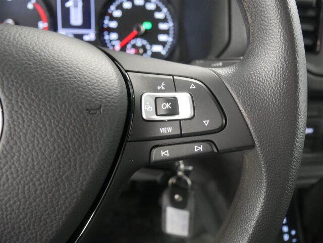 Volkswagen Crafter 2023 35 umpipakettiauto 2,0 TDI 103 kW 8at, 4490, takalaitanostimella!