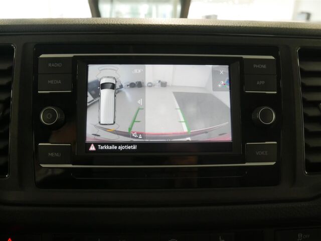 Volkswagen Crafter 2023 35 umpipakettiauto 2,0 TDI 103 kW 8at, 4490, takalaitanostimella!