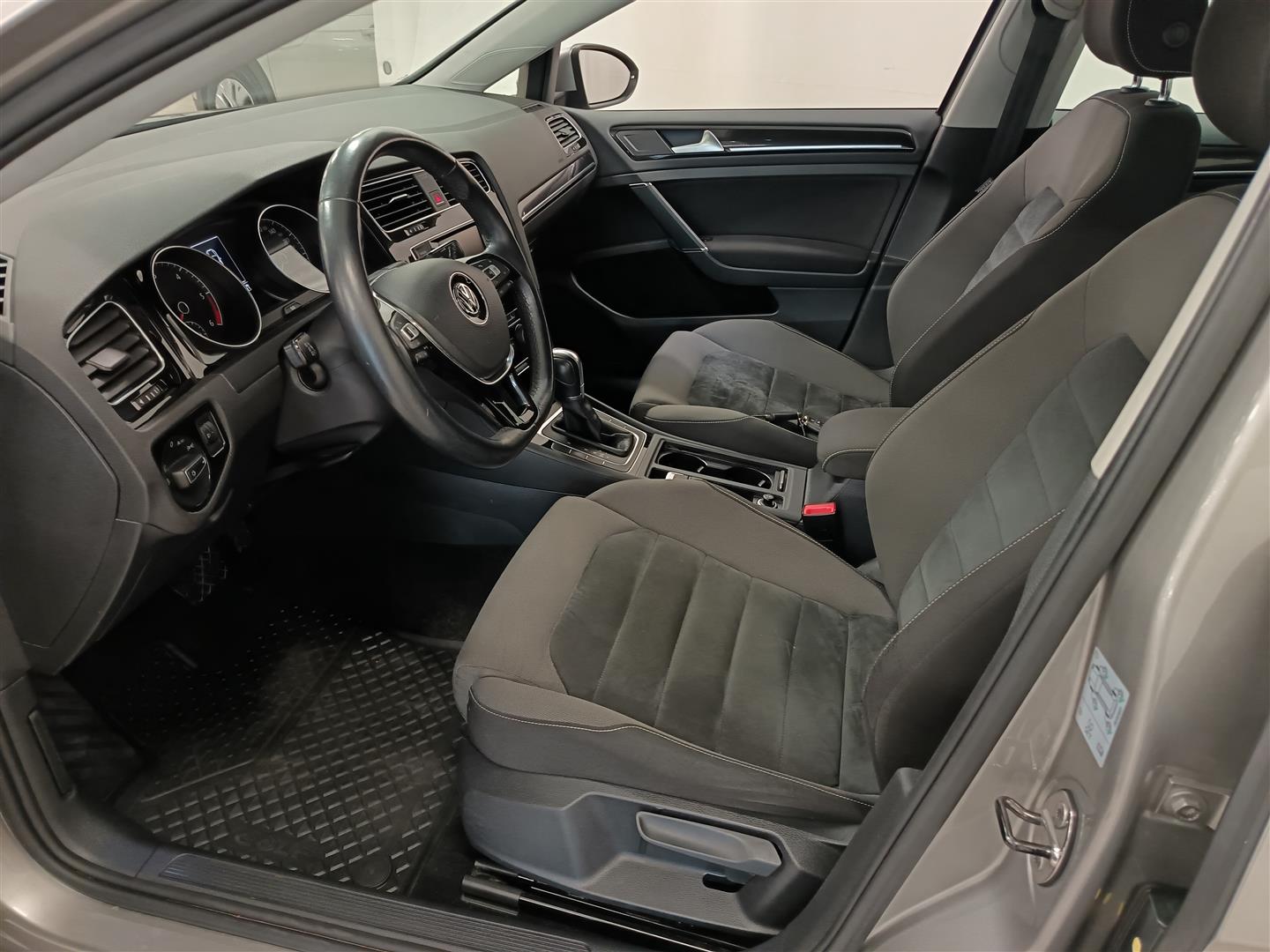 Volkswagen Golf 2012, kuva 4/23
