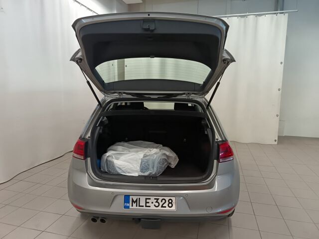 VOLKSWAGEN Golf 2013 Highline 1,4 TSI 103 kW (140 hv) BlueMotion Technology DSG-automaatti 4-ovinen