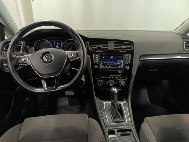 VOLKSWAGEN Golf 2013 Highline 1,4 TSI 103 kW (140 hv) BlueMotion Technology DSG-automaatti 4-ovinen