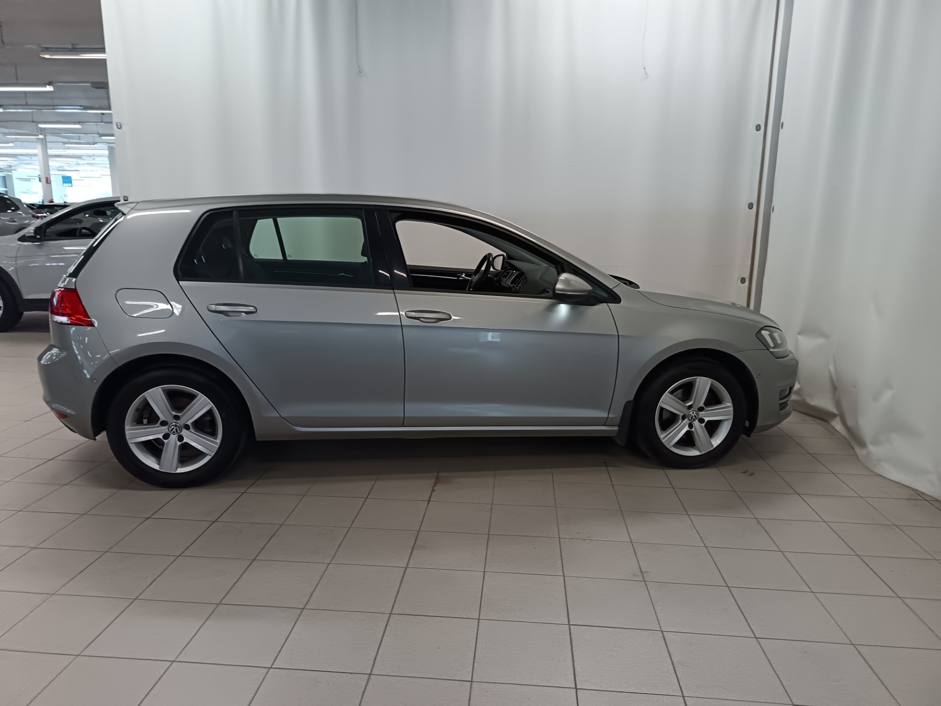 Volkswagen Golf 2013, kuva 2/26