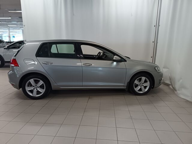 VOLKSWAGEN Golf 2013 Highline 1,4 TSI 103 kW (140 hv) BlueMotion Technology DSG-automaatti 4-ovinen