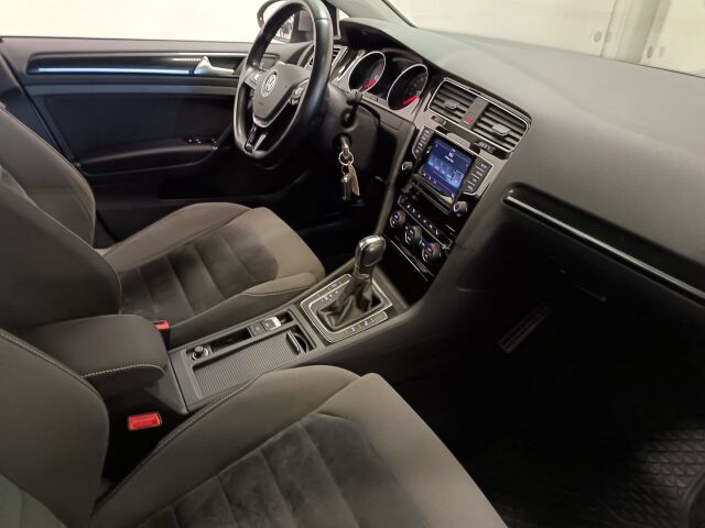 VOLKSWAGEN Golf 2013 Highline 1,4 TSI 103 kW (140 hv) BlueMotion Technology DSG-automaatti 4-ovinen