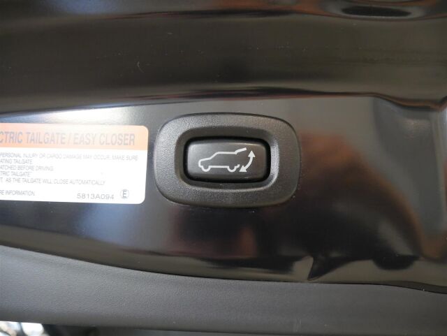 MITSUBISHI Outlander 2014 2,2 DI-D Instyle NAVI AT 4WD 7P / Kauko-Webasto / Adapt.vakkari / Rockford-hifit / Navi / Vetokoukku