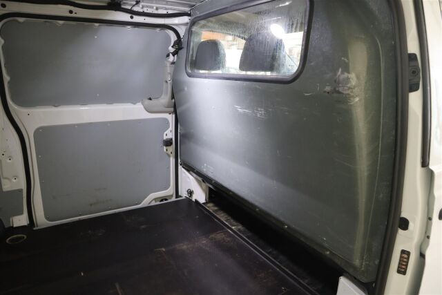 MERCEDES-BENZ Vito 2014 113CDI 4x4-3,05/32K keskipitkä A2 A