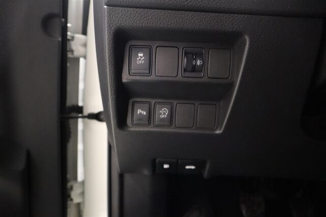 NISSAN Qashqai 2014 1,2L Acenta 2WD 6M/T Safety Pack Connect