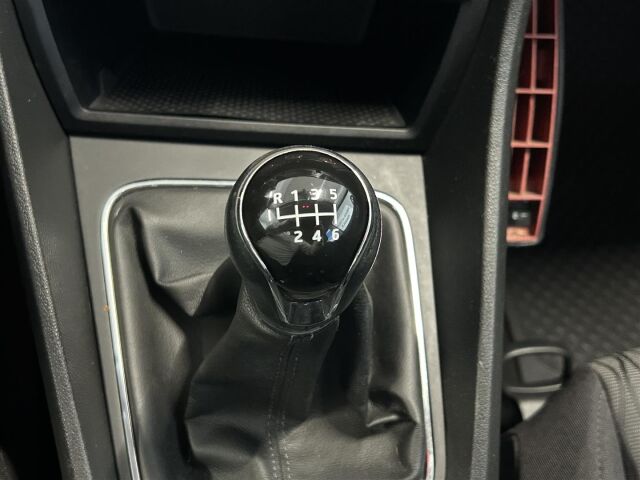 SEAT Leon ST 2014 1,4 TSI 122 Style / 2 x renk / Koukku / Vakkari / Kats. 4/25